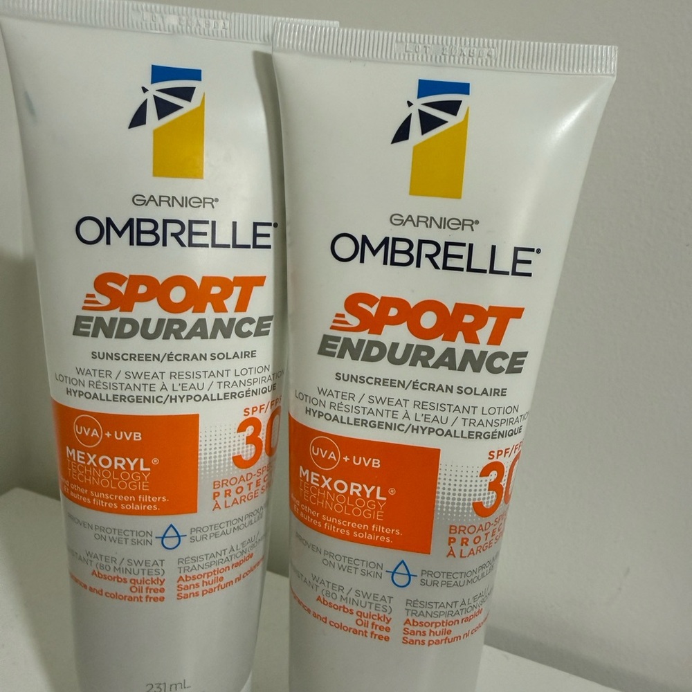 Garnier Ombrelle Sport Endurance Sunscreen SPF 30- brandNew Exp 05/2028